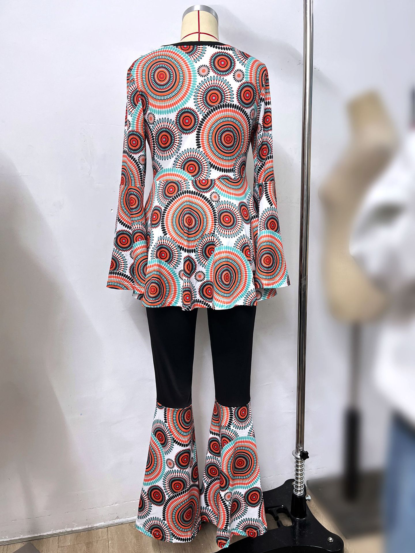 Couple 70s 80s Disco Hippie Costume Set Retro Circular Print Flared Pants Outfit